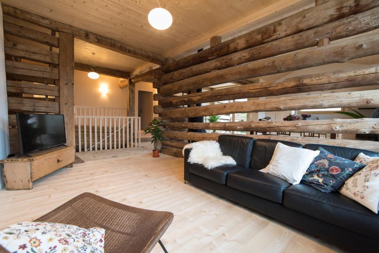 La Grobla - Ruhige & Heimelige Appartement Zillis